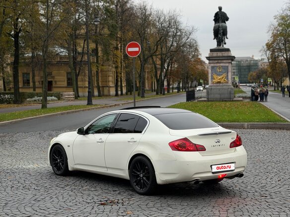 2011 Infiniti G G37 IV, белый - вид 3