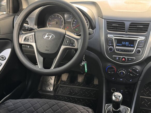 2014 Hyundai Solaris I, серый, 880000 рублей - вид 10