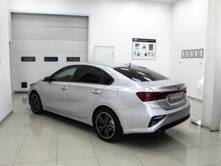 2020 Kia Cerato IV, серебристый, 1719900 рублей, вид 2