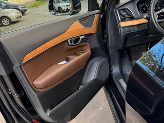 2021 Volvo XC90 II Рестайлинг 1, чёрный, 4600000 рублей, вид 4