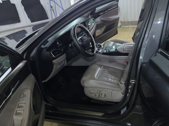 2018 Genesis G90 I, серый, 2370000 рублей - вид 10