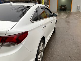 2019 Hyundai Sonata VII (LF) Рестайлинг, белый, 1899000 рублей, вид 4