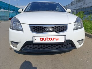 2011 Kia Rio II Рестайлинг, белый, 600000 рублей, вид 1