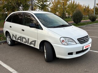 2000 Toyota Nadia, белый, 600000 рублей, вид 5