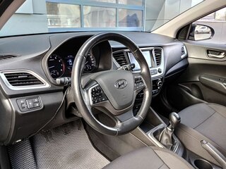 2019 Hyundai Solaris II, чёрный, 1465000 рублей, вид 5