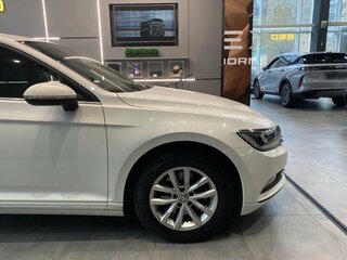 2016 Volkswagen Passat B8, белый, 1679000 рублей, вид 5