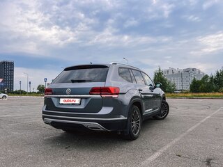 2018 Volkswagen Teramont I, серый, 2899900 рублей, вид 3