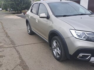 2021 Renault Logan Stepway II Рестайлинг, серый, 699000 рублей, вид 1