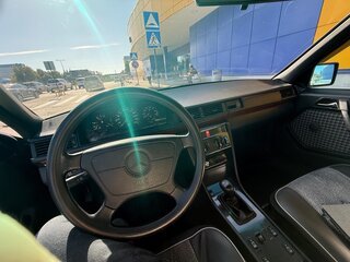 1993 Mercedes-Benz E-Класс 220 I (W124), серый, 650000 рублей, вид 4