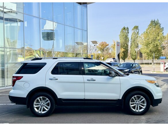 2014 Ford Explorer V, белый, 1672000 рублей - вид 3