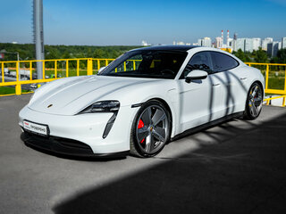 Porsche Taycan 4S I