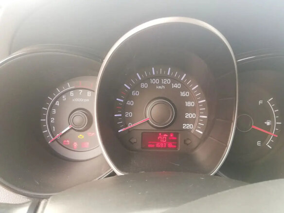 2012 Kia Rio III, серебристый, 620000 рублей - вид 5