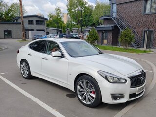 2015 Infiniti Q70 I Рестайлинг, белый, 2150000 рублей, вид 3