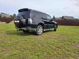 2008 Mitsubishi Pajero IV, чёрный, 1400000 рублей, вид 3