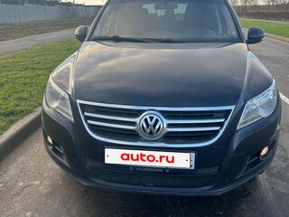 2011 Volkswagen Tiguan I, чёрный, 870000 рублей, вид 1