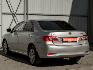 2012 Toyota Corolla X (E140, E150) Рестайлинг, серебристый, 910000 рублей, вид 4