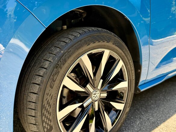 2023 Volkswagen Multivan T7, синий, 5200000 рублей - вид 9