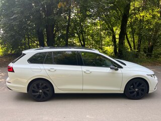 2022 Volkswagen Golf VIII, белый, 2340000 рублей, вид 4