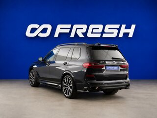 2022 BMW X7 40i I (G07), чёрный, 7778077 рублей, вид 2