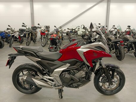2023 Honda NC 750X, красный, 1080000 рублей, вид 2