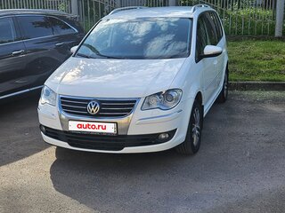 2010 Volkswagen Touran I Рестайлинг, белый, 1000000 рублей, вид 1