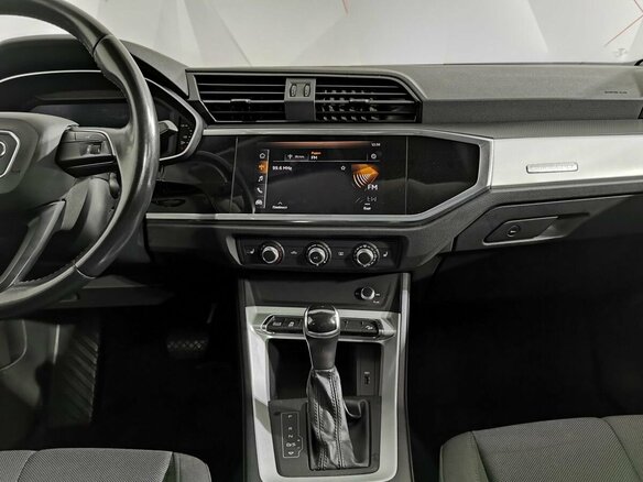 2021 Audi Q3 40 TFSI II (F3), чёрный, 2700000 рублей - вид 9