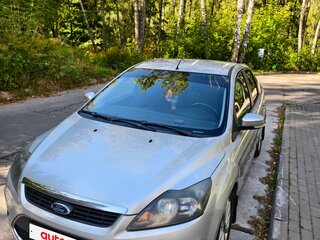 2009 Ford Focus II Рестайлинг, серебристый, 560000 рублей, вид 3