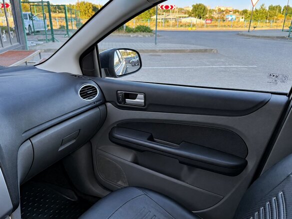 2008 Ford Focus II Рестайлинг, синий, 530000 рублей - вид 18