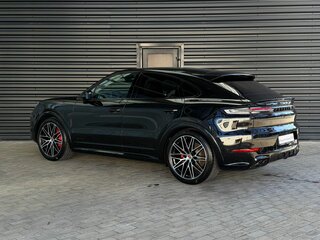 2026 Porsche Cayenne GTS Coupé III Рестайлинг, чёрный, 28900000 рублей, вид 3