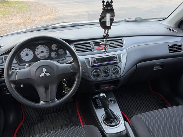 2006 Mitsubishi Lancer IX Рестайлинг, серебристый, 469000 рублей - вид 7