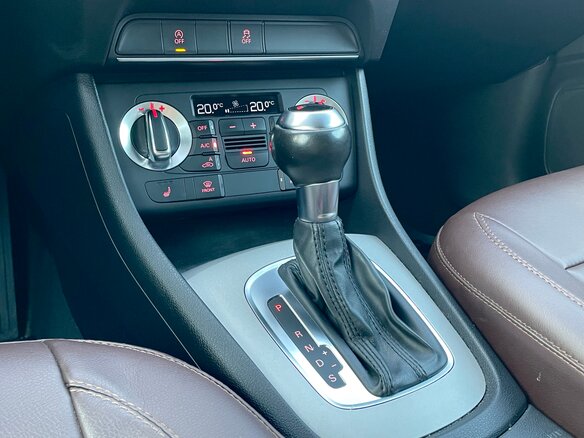 2014 Audi Q3 I (8U), серый, 1400000 рублей - вид 19