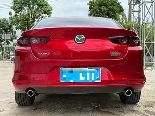 2022 Mazda 3 Axela IV (BP), красный, 1433000 рублей, вид 5