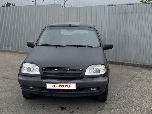 2004 Chevrolet Niva I, чёрный, 300000 рублей - вид 2