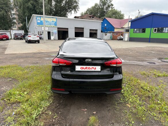 2017 Kia Cerato III Рестайлинг (Classic), чёрный, 800000 рублей - вид 5
