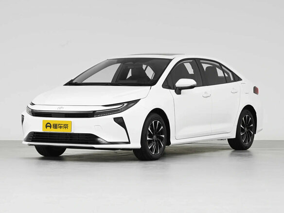 2026 Toyota Corolla XII (E210), белый, 3250000 рублей