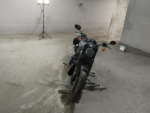 2016 Harley-Davidson Night Rod, чёрный, 1490000 рублей - вид 2