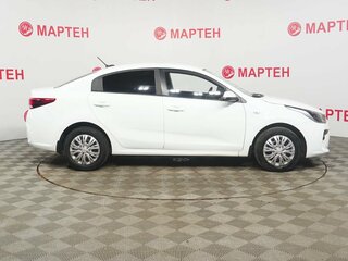 2018 Kia Rio IV, белый, 1181000 рублей, вид 4