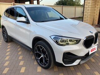 2021 BMW X1 18i sDrive II (F48) Рестайлинг, белый, 2970000 рублей, вид 3