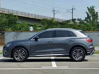 2022 Audi Q3 35 TFSI II (F3), серый, 1850206 рублей, вид 4
