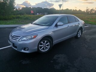 2010 Toyota Camry VI (XV40) Рестайлинг, серебристый, 1100000 рублей, вид 1