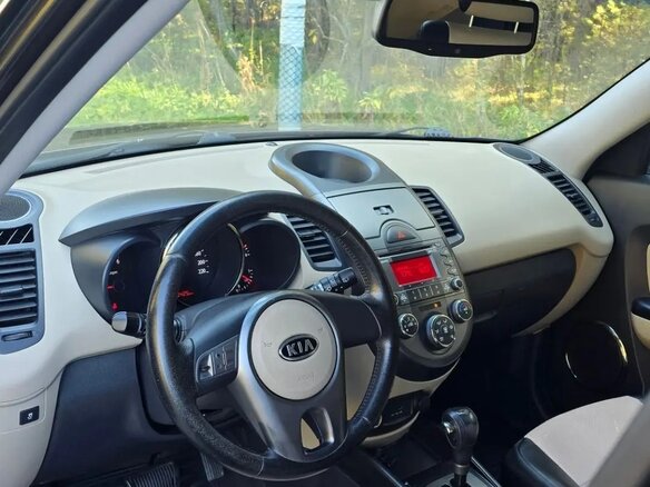 2010 Kia Soul I, коричневый - вид 5