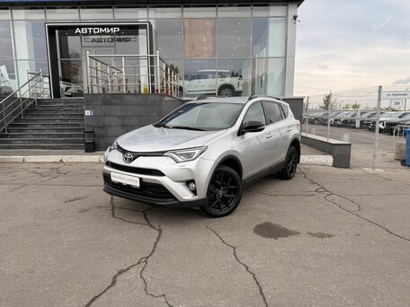 Toyota RAV4 IV (XA40) Рестайлинг