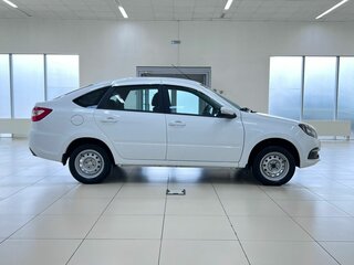 2026 Lada (ВАЗ) Granta I Рестайлинг, белый, 970000 рублей, вид 4