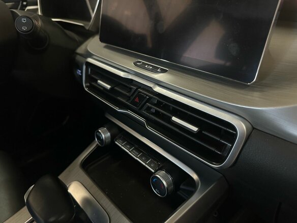 2023 Geely Coolray I, белый, 1760000 рублей - вид 15