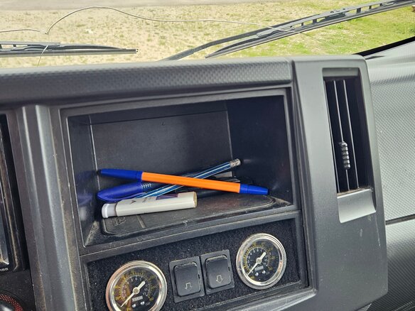 2014 Isuzu Elf (N-series), белый, 3100000 рублей - вид 11