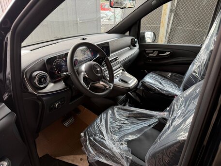 2026 Mercedes-Benz V-Класс Extra Long 300 d экстра длинный III (W447) Рестайлинг 2, чёрный, 12590000 рублей, вид 4