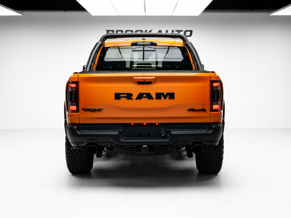 2021 Ram 1500 Crew Cab TRX V, оранжевый, 14290000 рублей - вид 4