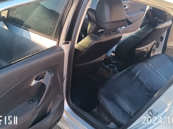 2010 Volkswagen Polo V, серебристый, 360000 рублей - вид 19