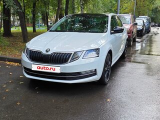 2017 Skoda Octavia III (A7) Рестайлинг, белый, 1800000 рублей, вид 1