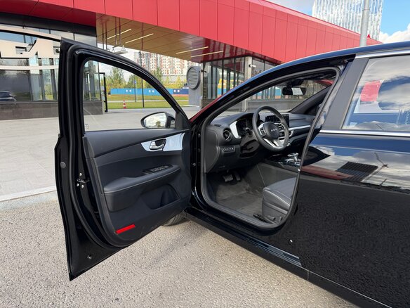 2026 Kia K3 II (China Market) Рестайлинг, чёрный, 1900000 рублей - вид 12